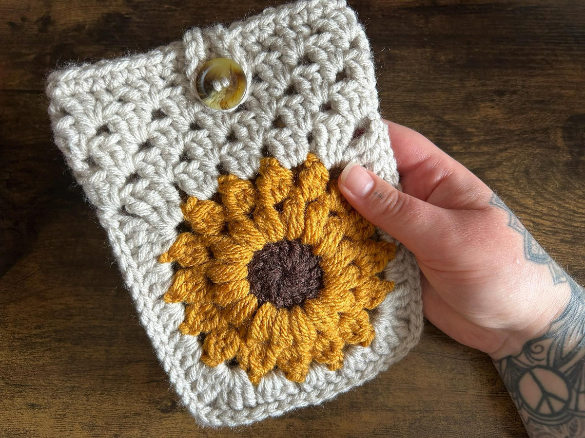 Crochet Kindle Sleeve, E-reader Cover, Kobo Case Sunflower Daisy Flower