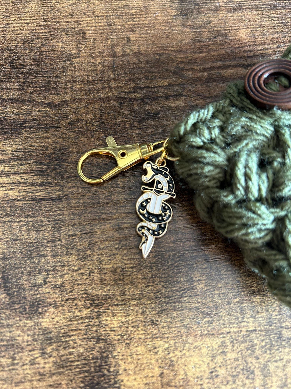 Crochet Bean Cosy AirPods Case, Handmade Earbud Pouch, Headphone Holder, Keychain