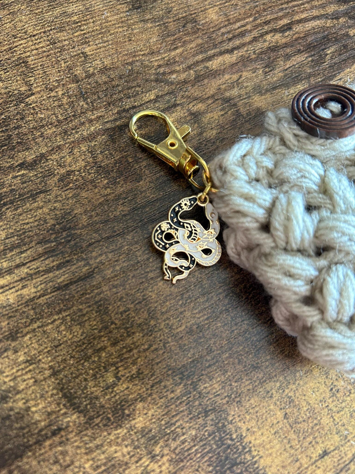Crochet Bean Cosy AirPods Case, Handmade Earbud Pouch, Headphone Holder, Keychain