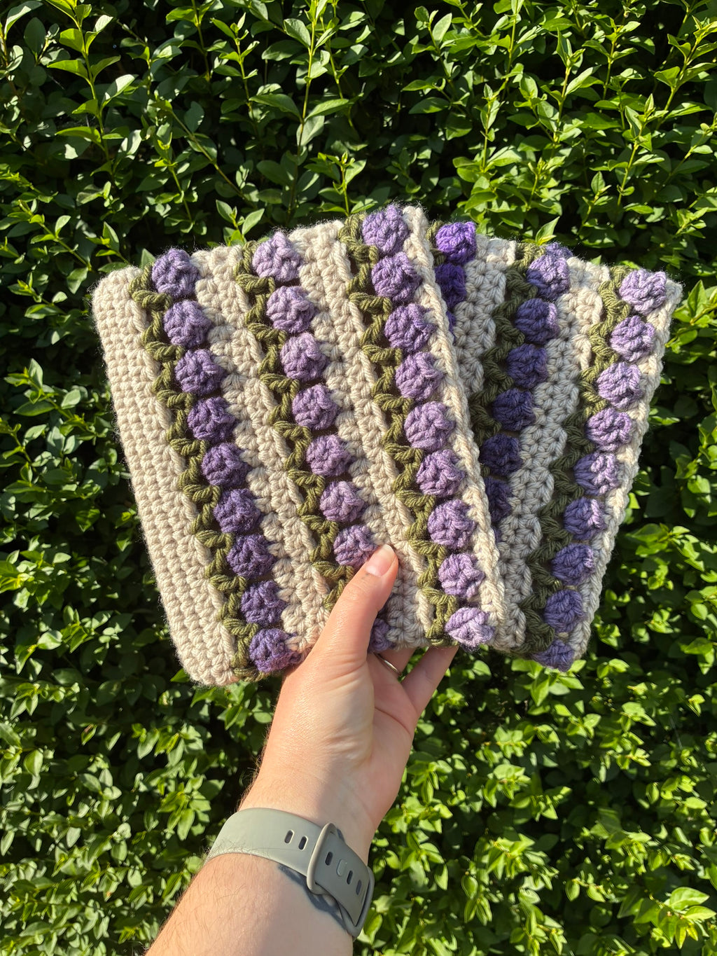 Crochet Field of Tulips Book Sleeve Pattern, Chunky Yarn Flower Book Protector, PDF Download