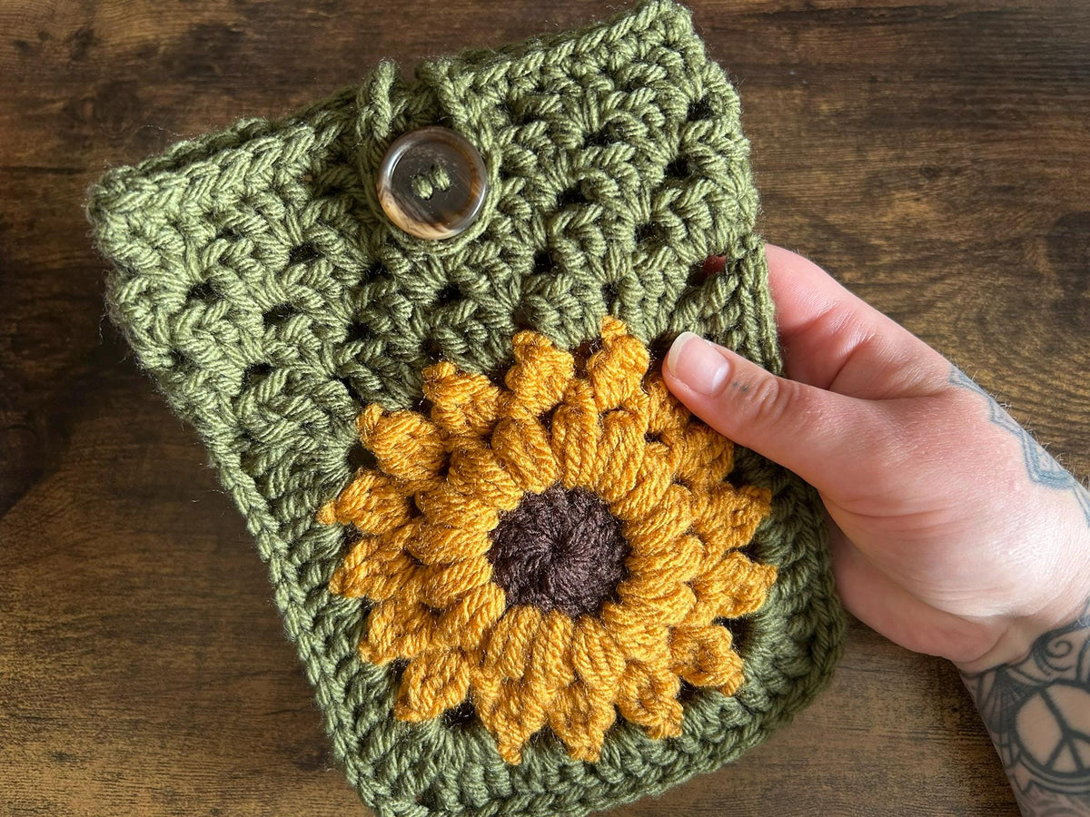 Crochet Kindle Sleeve, E-reader Cover, Kobo Case Sunflower Daisy Flower
